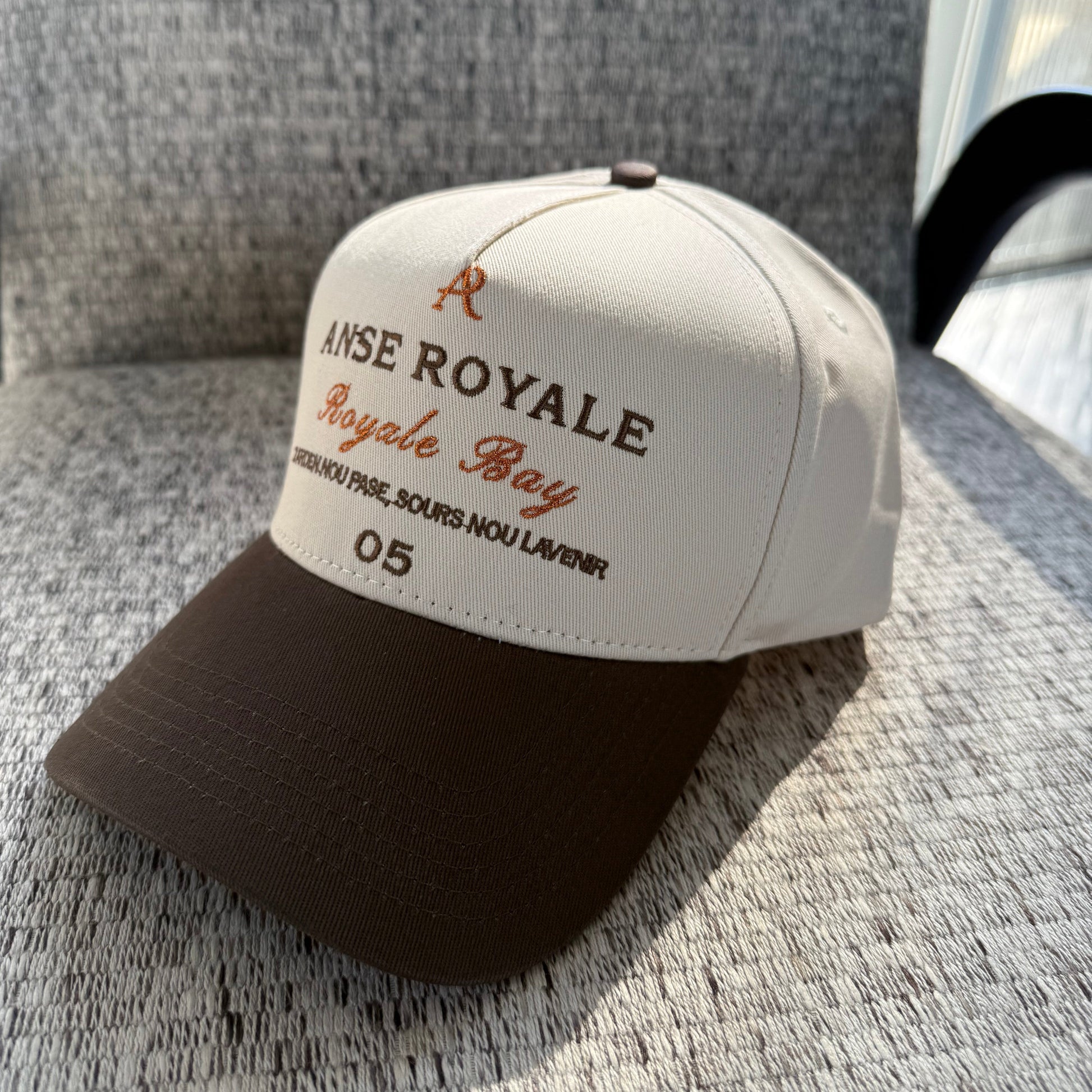 Zarden 05 Snapback Hat Brown/Beige - Premium Accessories from ANSE ROYALE - Shop now at ANSE ROYALE