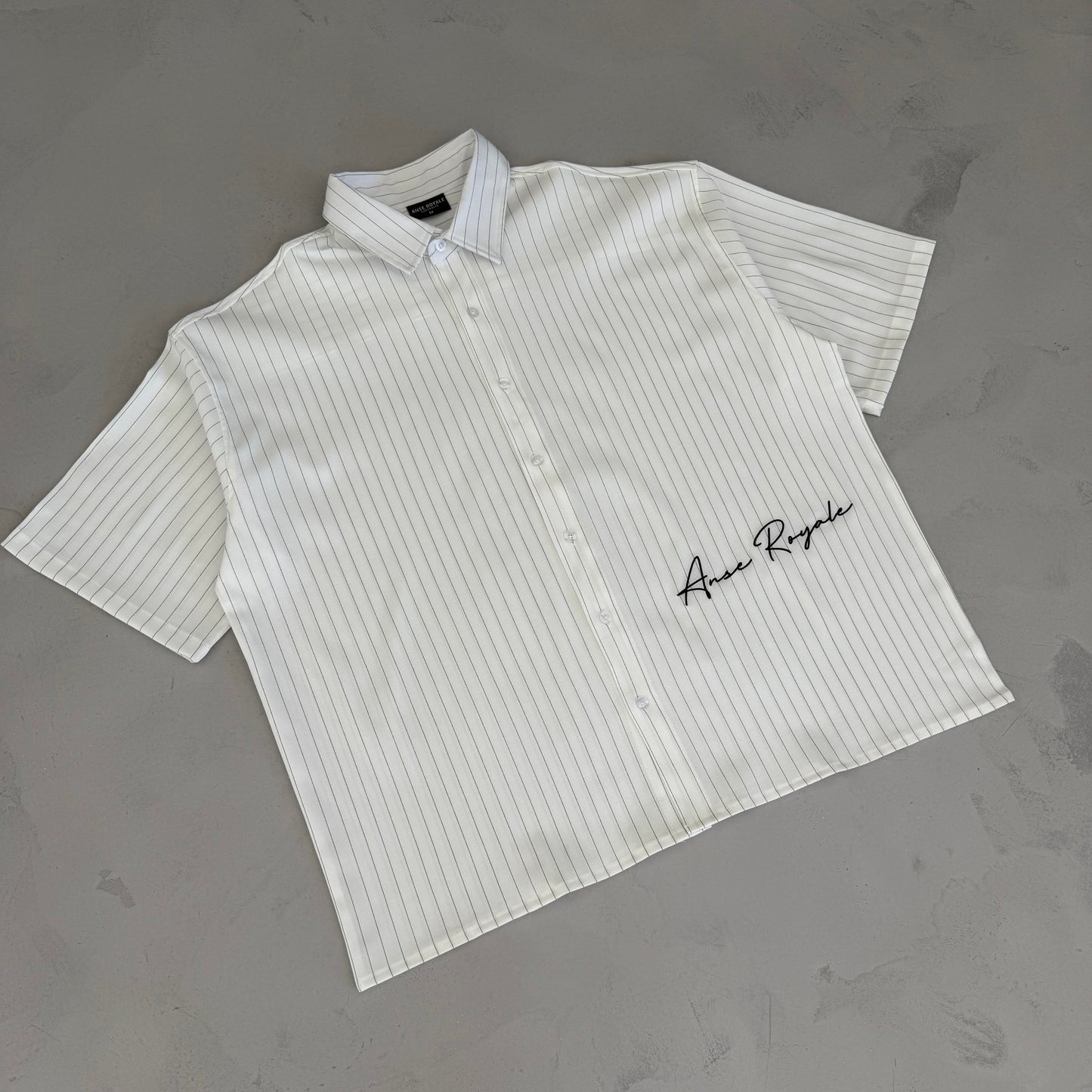 Royale Bay - Pinstripe White/Black