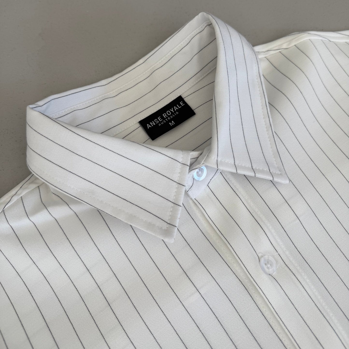 Royale Bay - Pinstripe White/Black